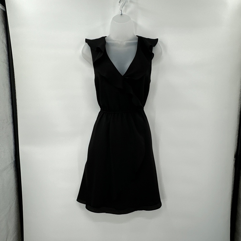 Little Black Dress Small BCBGeneration Fit Flare Deep V Cocktail Mini Coquette
